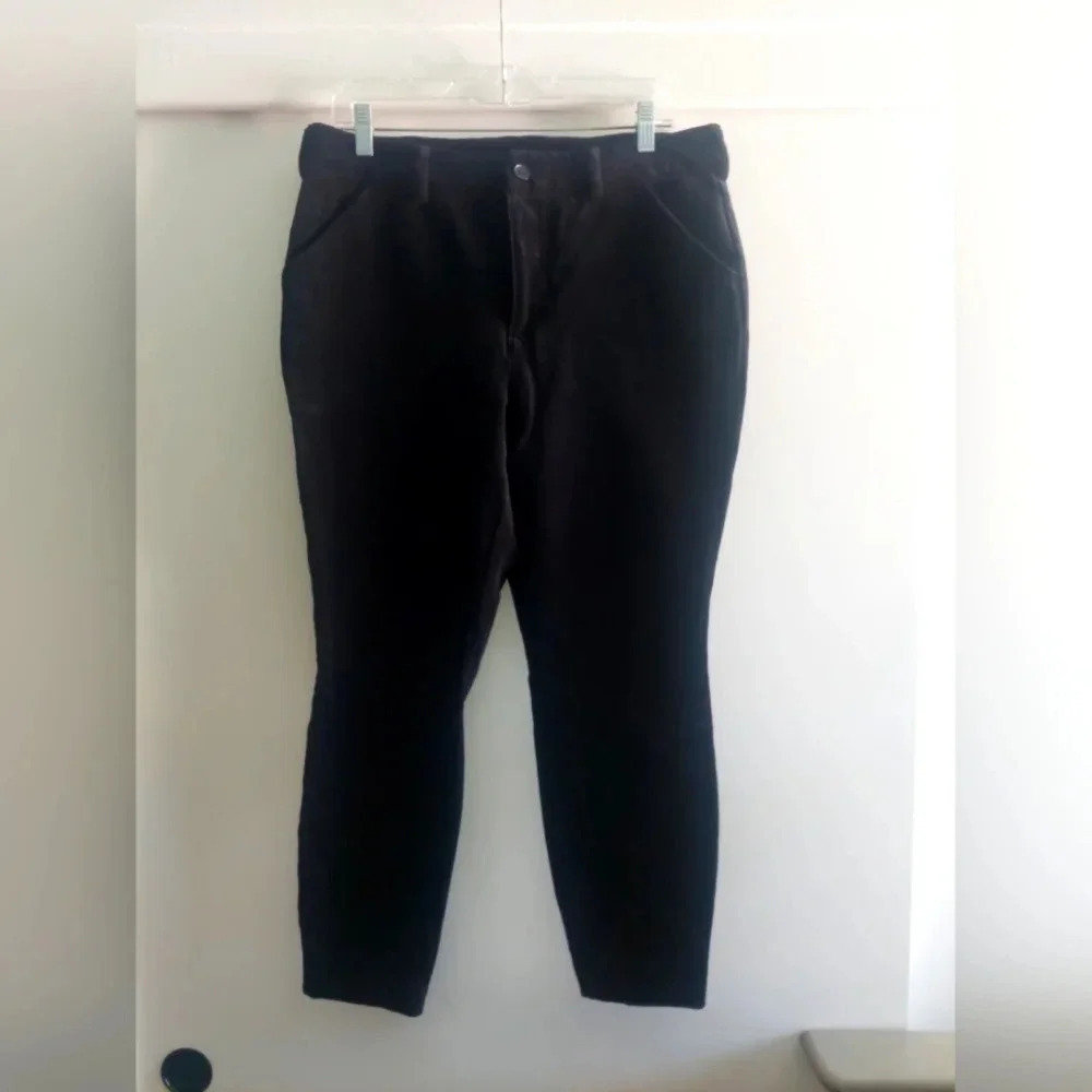 Duluth Trading Co Women's Black micro Corduroy ankle stretch pants Size 14